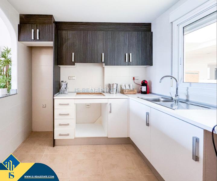 Foto 10b084e4-923c-400a-8858-bcdecb2e12b0. Ático  reformado con balcón en alicante, costa. 1 habitacion | 52 m² | 2 kilómetros al mar. en Orihuela
