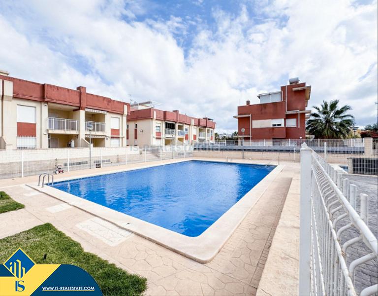 Foto 556876f2-3b60-49fa-8811-e1d69c1cbd6e. Ático  reformado con balcón en alicante, costa. 1 habitacion | 52 m² | 2 kilómetros al mar. en Orihuela