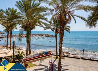 Appartement à Molins - Campanete - San Bartolomé. Apartamento con piscina compartida, en la provincia de alicante,