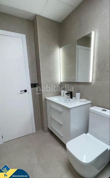 Foto 2d71a4a4-da4c-49e6-b930-a8b60056caa1. Appartement avec piscine dans Puerto Deportivo Torrevieja