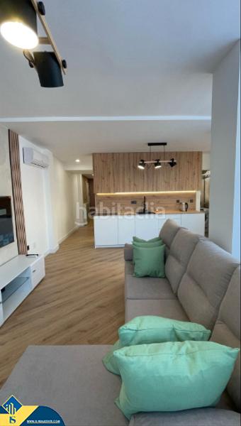 Foto 9da6b8ec-3784-49f8-8f43-98233718929a. Appartement avec piscine dans Puerto Deportivo Torrevieja