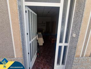 Casa a Centro - Muelle Pesquero. Casa con terraza en la provincia de alicante, en la localidad de