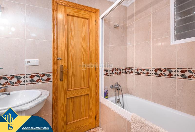 Foto 8d176c18-a6ff-49e3-bd19-61a08f14845d. Apartment with heating parking in Zona Playa del Cura Torrevieja