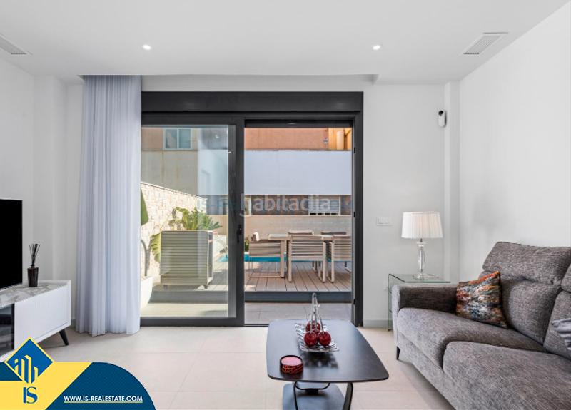 Foto 13bd1301-eedf-454a-b649-bd0ec494723b. Chalet avec parking piscine dans Los Secanos Guardamar del Segura