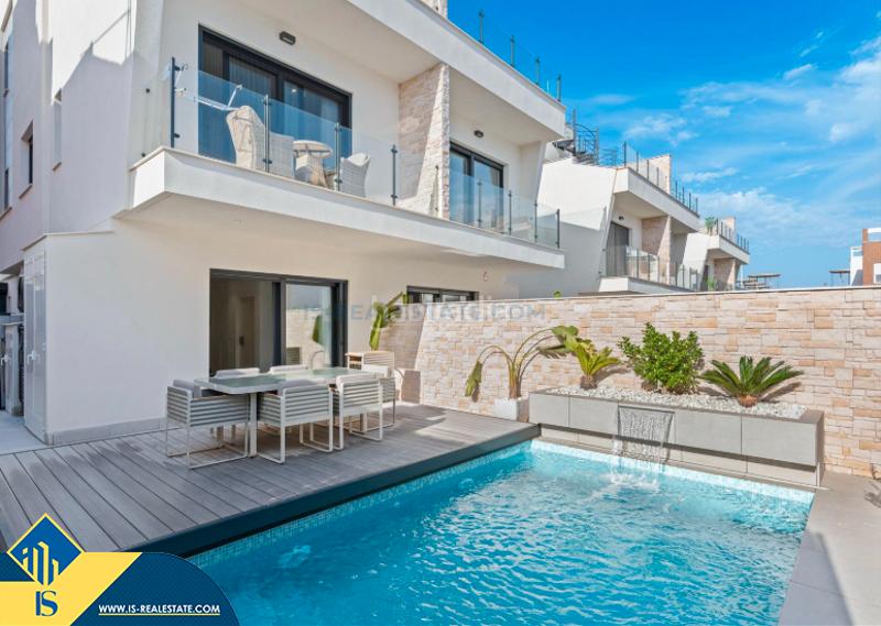 Foto 5e603860-7f4d-4da4-8cde-de2b04da7a73. Chalet avec parking piscine dans Los Secanos Guardamar del Segura