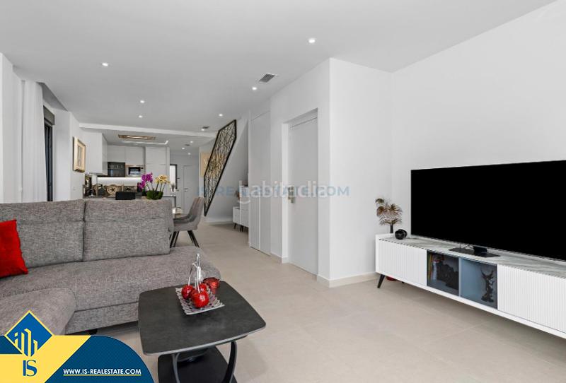 Foto 7930d52d-df09-46ca-9eb3-1ad095585e09. Chalet avec parking piscine dans Los Secanos Guardamar del Segura