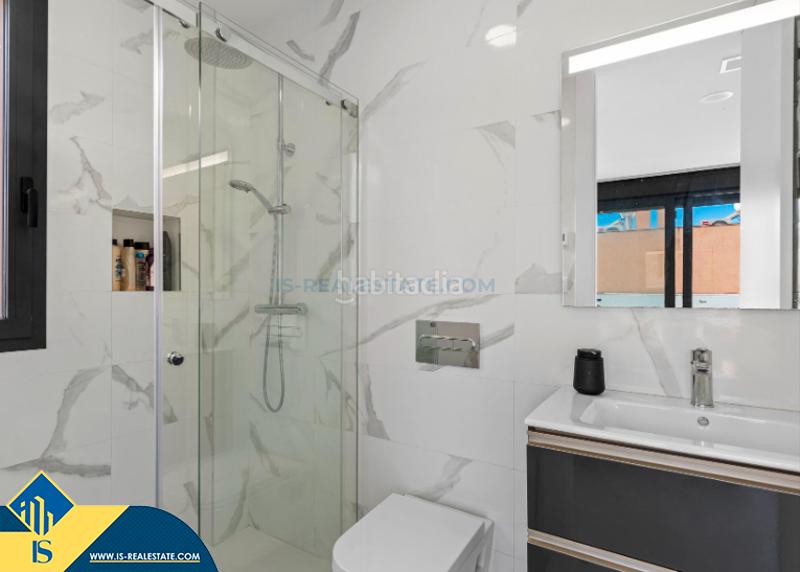 Foto a694c15e-a00a-482a-bb42-71de39a9d5b0. Chalet avec parking piscine dans Los Secanos Guardamar del Segura