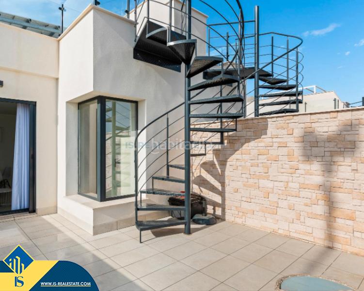 Foto e11369d8-a6b8-4729-9675-b80b2ef90131. Chalet avec parking piscine dans Los Secanos Guardamar del Segura