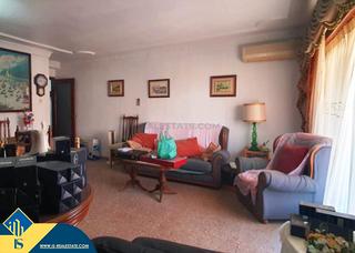 Etagenwohnung in Centro - Muelle Pesquero. Apartamento con terraza en la provincia de alicante, en torrevie