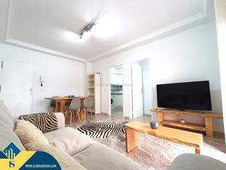 Appartement à Las Piscinas Naturales. Apartamento con terraza en la provincia de alicante, en torrevie