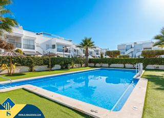Casa a Parque Acuático - Sector 25. Bungalow con piscina compartida en torrevieja, provincia de alic