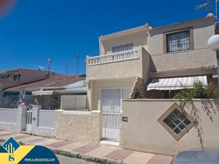Casa en Zona Carrefour - Urbanizaciones. Casa con piscina compartida en torrevieja, provincia de alicante