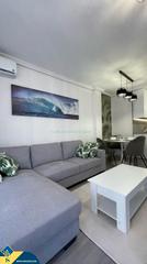 Piccolo appartamento in Las Piscinas Naturales. Apartamento con terraza en torrevieja, provincia de alicante. 2