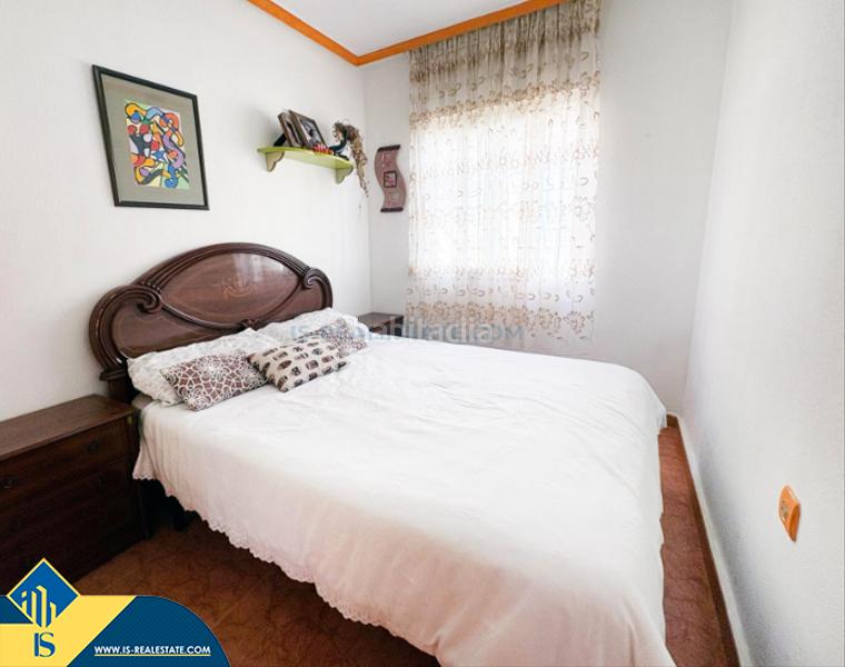 Foto b5d802f4-1a14-42be-af9e-27f5b5cf20cd. Casa bifamiliare con parcheggio piscina in Los Balcones-Los Altos Torrevieja