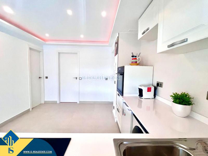 Foto 274609e6-5509-4669-a2e2-5fb7cdef7108. Apartament amb calefacció aparcament piscina a Marina Botafoc-Talamanca Ibiza