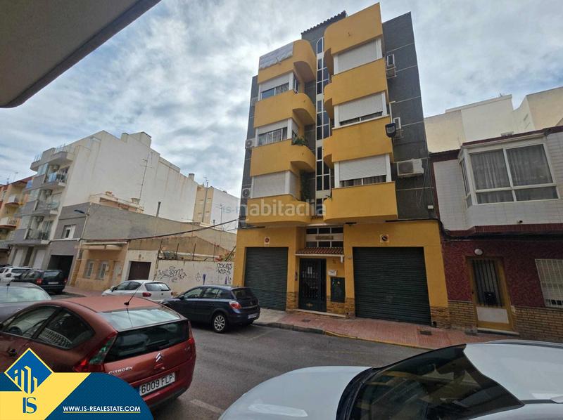 Foto 21cfd8f2-c50a-477b-afcb-89b2f1d4947a. Apartamento  con balcón , provincia de alicante. 3 habitaciones | 72 m² | 450 metros del mar en Torrevieja