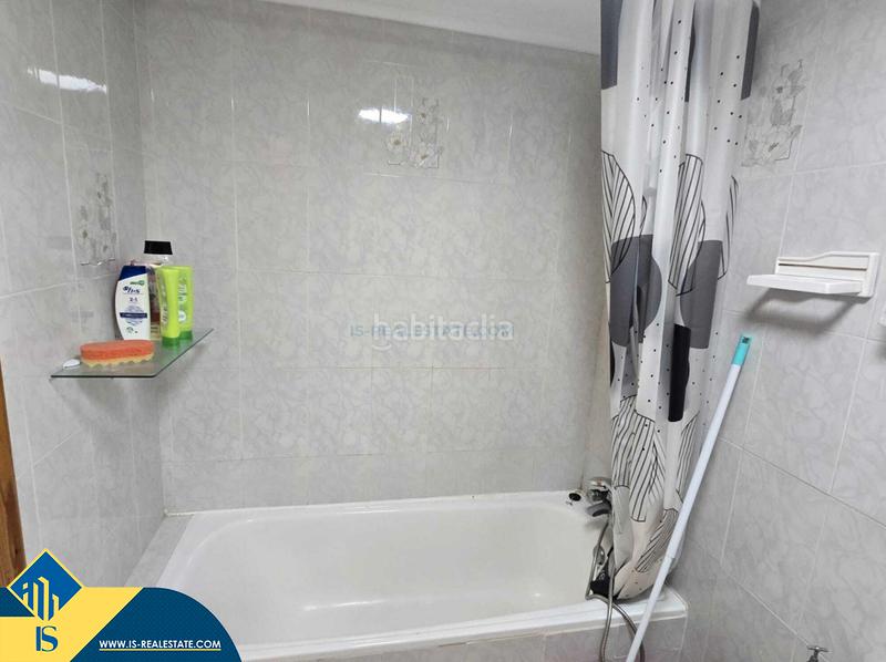 Foto 9a83770b-e61c-42cf-a83c-9cc1aa0ca360. Apartamento  con balcón , provincia de alicante. 3 habitaciones | 72 m² | 450 metros del mar en Torrevieja