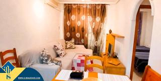 Apartment in Zona Playa del Cura. Apartamento con piscina compartida en torrevieja, provincia de a
