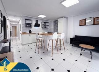 Appartement à Zona Playa de los Locos. Apartamento reformado con terraza en alicante, provincia de torr