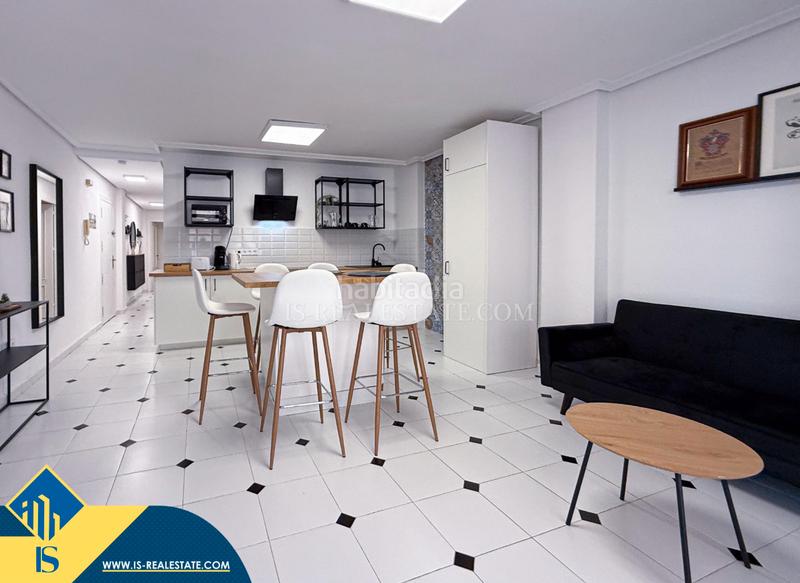 Foto 98d36f68-a3ce-49e8-99f1-620a3c093df2. Apartament amb calefacció a Zona Playa de los Locos Torrevieja