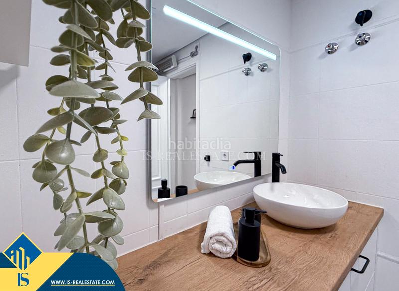 Foto fe934f7f-edf9-4428-8a31-d592603a545a. Apartament amb calefacció a Zona Playa de los Locos Torrevieja