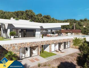 Chalet in Lomas de Campoamor - Las Ramblas. Casas con piscina privada en construcción en orihuela costa, pro
