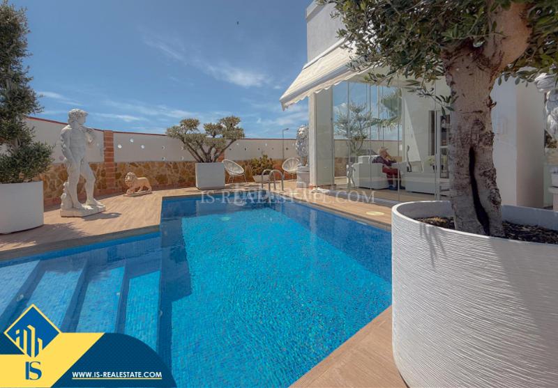 Foto 921c21a8-ea1e-44ae-8d9c-9d78161c93d0. Xalet amb aparcament piscina a Parque Acuático - Sector 25 Torrevieja