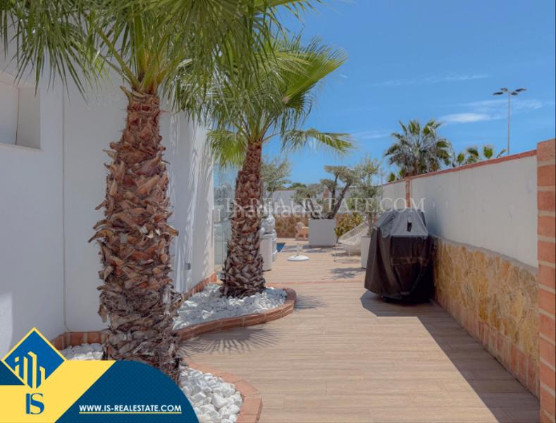 Foto d4a850c7-b51b-43cc-a98f-5c771b3b2665. Xalet amb aparcament piscina a Parque Acuático - Sector 25 Torrevieja