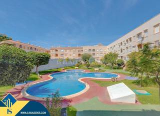 Penthouse in El Acequión. Ático con piscina compartida en playa del acequión, en la provin