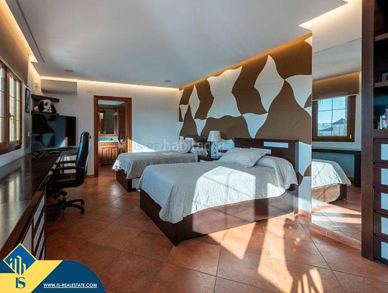 Foto 8d704146-6354-45a4-ae2e-90d0dea7c8c2. Chalet villa con piscina privada e, provincia de alicante. 4 habitaciones | 800 m² | 1,2 kilómetros hasta el mar. en Calp