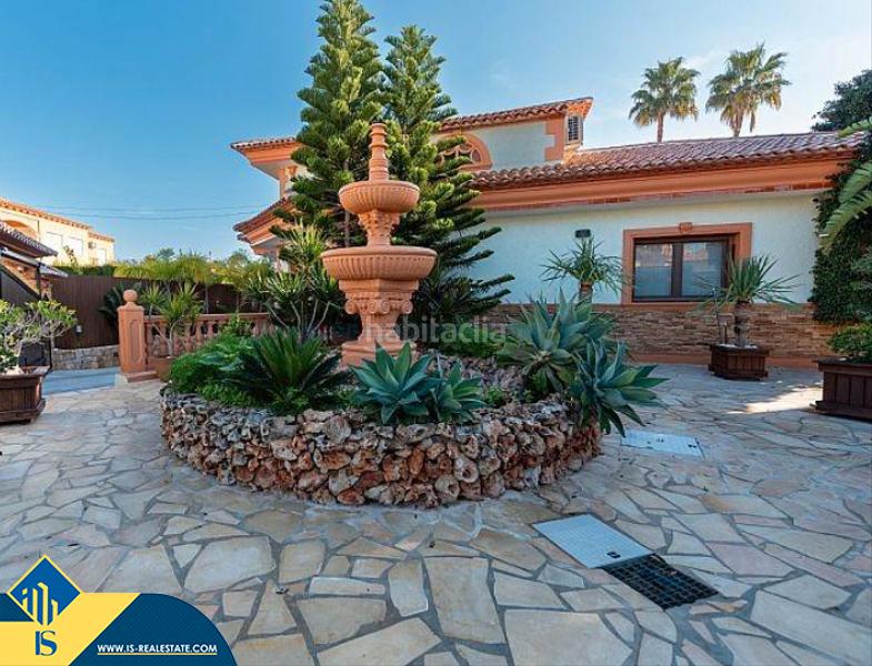 Foto fffc3c74-e1e4-4484-ab16-465798429535. Chalet villa con piscina privada e, provincia de alicante. 4 habitaciones | 800 m² | 1,2 kilómetros hasta el mar. en Calp