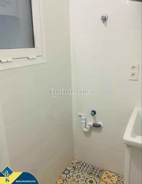 Foto 92ad0315-9eb3-430e-bd97-1268551608c8. Pis amb aparcament a Avenida Habaneras - Curva de Palangre Torrevieja