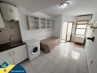 Estudio en Zona Playa del Cura. Estudio con terraza en torrevieja, provincia de alicante. 1 habi