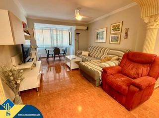 Etagenwohnung in Centro Urbano. Apartamento reformado cerca del mar en benidorm, provincia de al