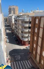 Penthouse in Zona Playa de los Locos. Ático con terraza, en la provincia de alicante, en torrevieja, p