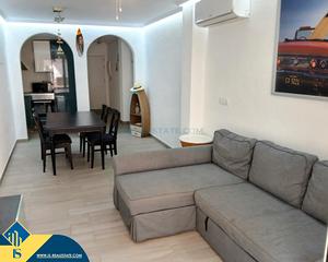 Appartement à Zona Playa del Cura. Apartamento reformado con terraza en la provincia de alicante, e