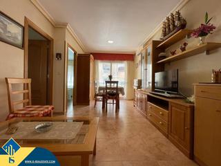 Apartamento en Las Piscinas Naturales. Apartamento con terraza en torrevieja, provincia de alicante. 2
