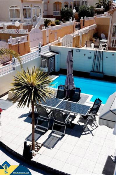 Foto f0539781-dbe9-43dc-9f90-e05de24ccac6. Xalet amb aparcament piscina a Villamartín-Las Filipinas Orihuela