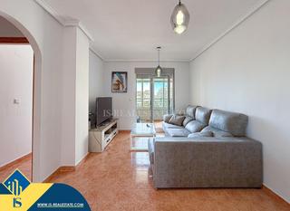 Appartement in Aguas Nuevas. Apartamento con piscina compartida en torrevieja, provincia de a