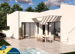 Chalet en Rojales. Villa con piscina privada, en la provincia de alicante, en rojal