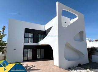 Chalet en Rojales. Villa con piscina privada, en la provincia de alicante, en rojal
