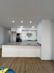 Appartement à Gaspar Perelló. Apartamento renovado cerca del mar, en la provincia de alicante,