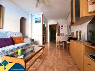 Appartement à Zona Playa del Cura. Apartamento con piscina comunitaria, en la provincia de alicante