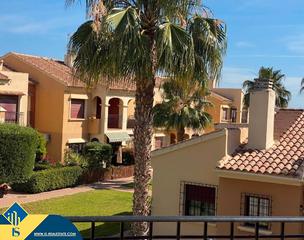Casa en Zona Carrefour - Urbanizaciones. Apartamento renovado con piscina comunitaria, en la provincia de