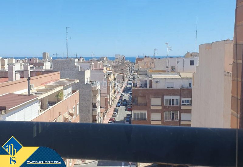 Foto e65eae11-7240-418f-a879-adc3a182b4c1. Àtic amb aparcament a Centro - Muelle Pesquero Torrevieja