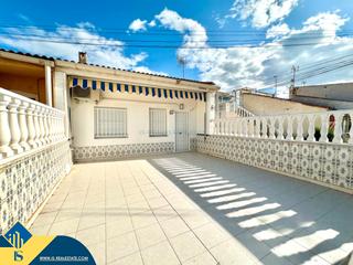 Maison à Zona Carrefour - Urbanizaciones. Bungalow con terraza, en la provincia de alicante, en la localid