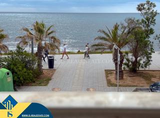 Appartement à Zona Playa del Cura. Apartamento con piscina comunitaria, en la provincia de alicante