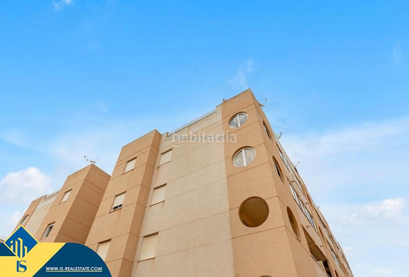 Foto 08a7d85f-8b7b-4e8d-803f-c3f8ec1db55e. Apartament amb calefacció aparcament piscina a Zona Carrefour - Urbanizaciones Torrevieja