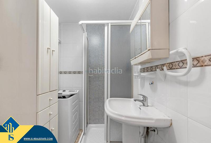 Foto 471281b3-8972-4e3a-a0c6-c198a59fafe6. Apartament amb calefacció aparcament piscina a Zona Carrefour - Urbanizaciones Torrevieja