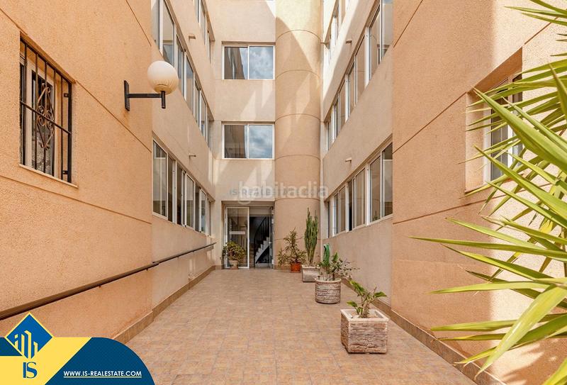 Foto 68425614-fce8-474f-81b5-746893e98ddd. Apartament amb calefacció aparcament piscina a Zona Carrefour - Urbanizaciones Torrevieja